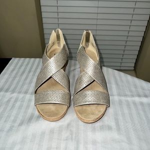 Anne Klein AK Sport Metallic Taupe 8M